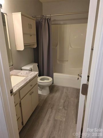 1190 Landsdowne Drive, Conover, NC 28613