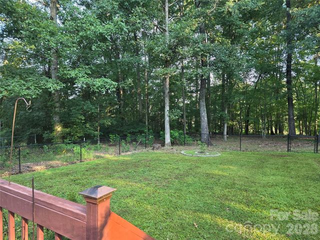 1190 Landsdowne Drive, Conover, NC 28613