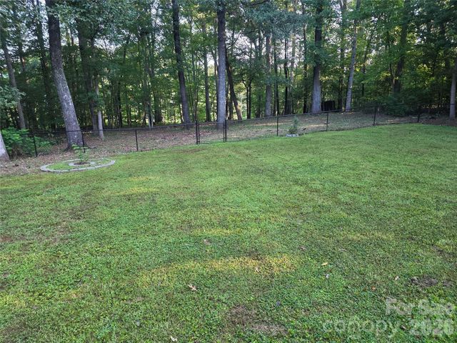 1190 Landsdowne Drive, Conover, NC 28613