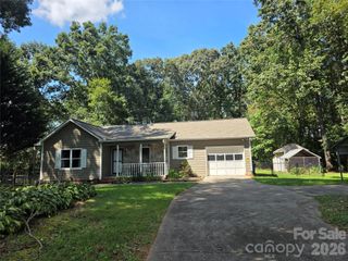1190 Landsdowne Drive, Conover, NC 28613