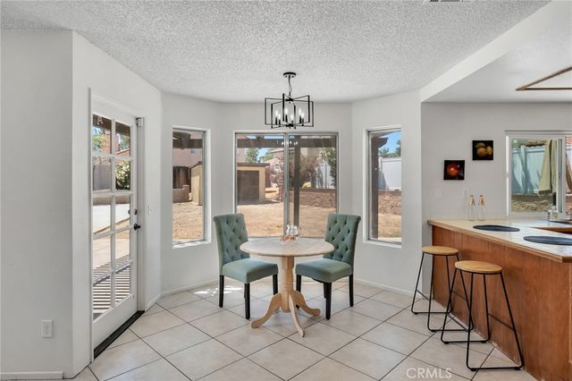 12532 Ironstone, Victorville, CA 92392