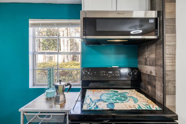 154 Offshore Dr., Murrells Inlet, SC 29576