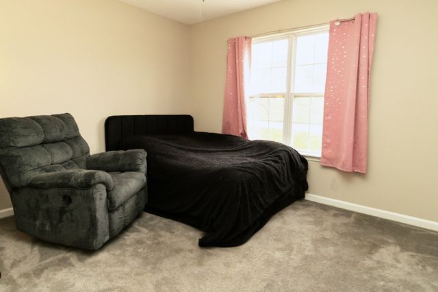 524 Barney Ln, Clarksville, TN 37042