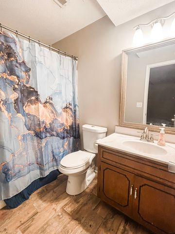 524 Barney Ln, Clarksville, TN 37042
