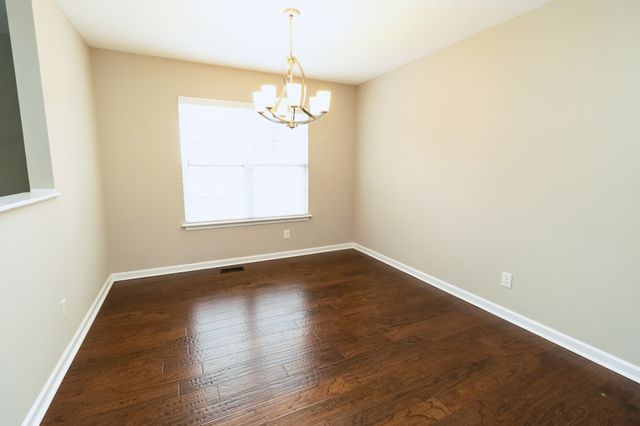 524 Barney Ln, Clarksville, TN 37042