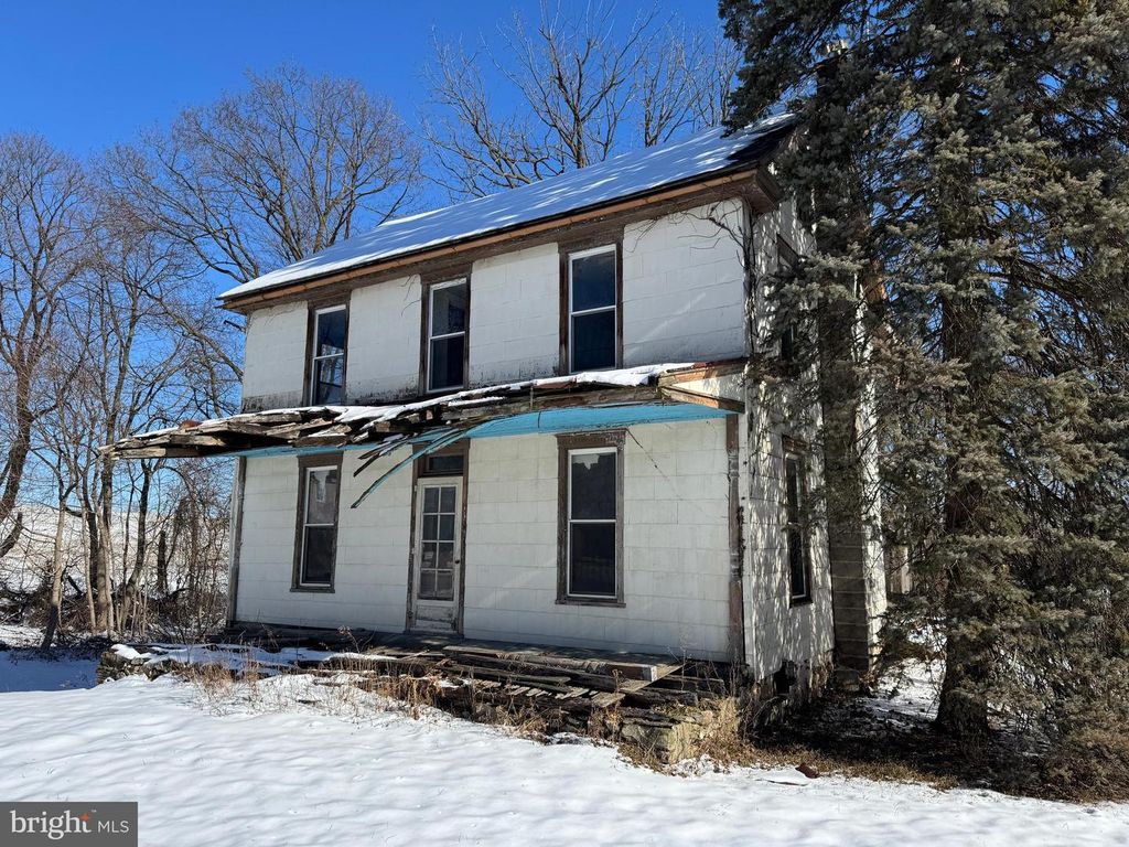 303 HILLDALE RD, Pequea, PA 17565