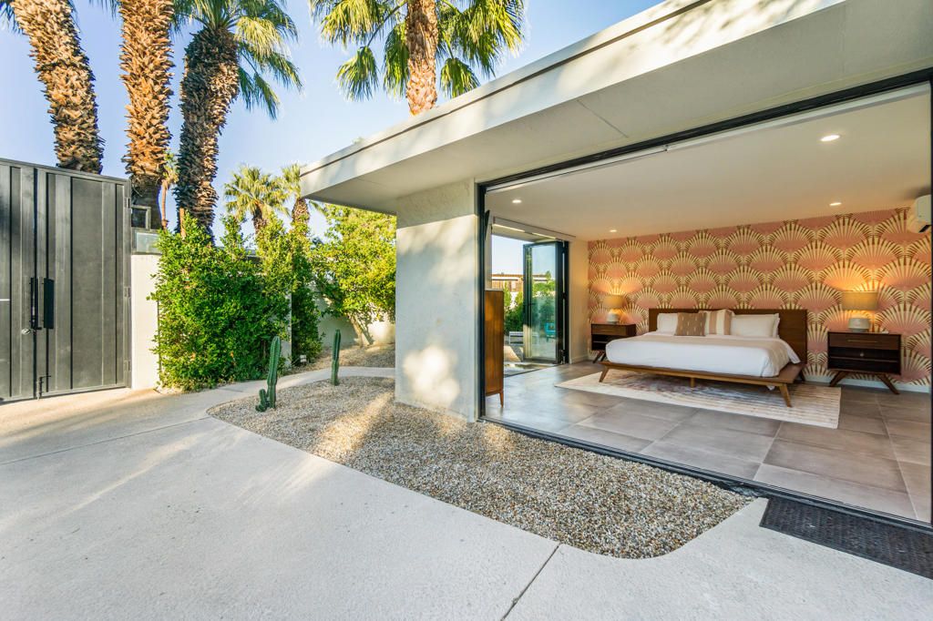 Image 24 of property listing at 130 W Racquet Club Road 308, Palm Springs, CA 92262