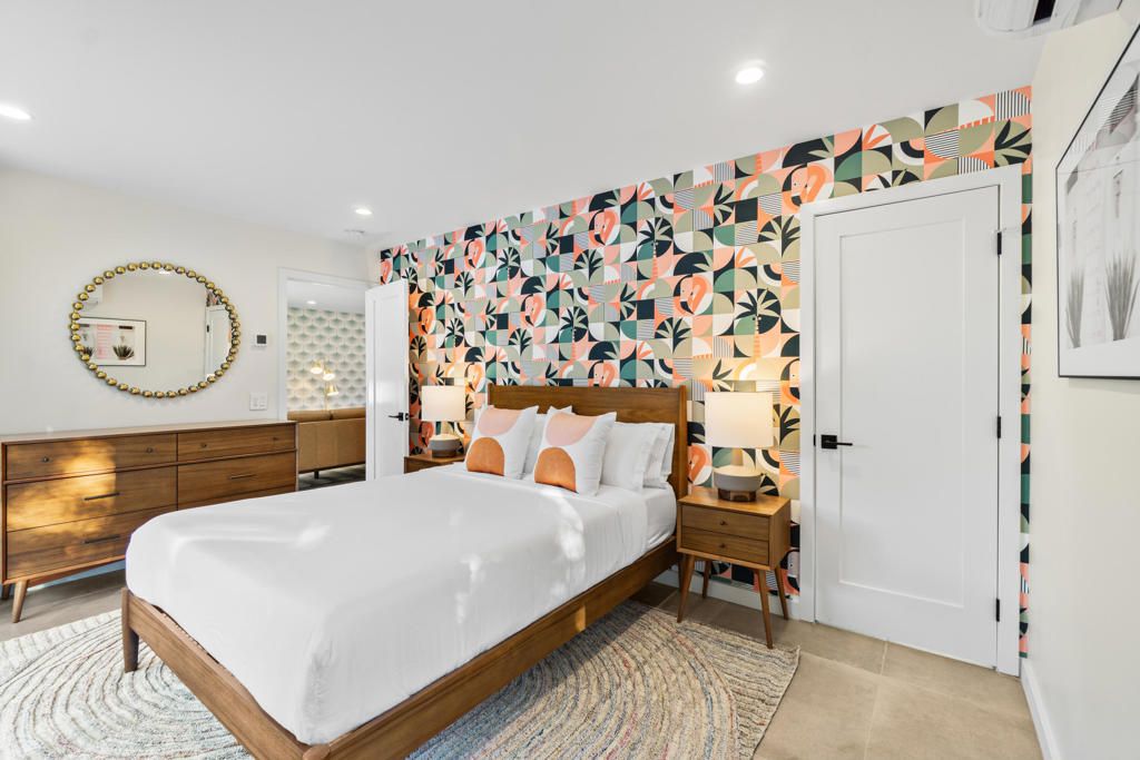 Image 29 of property listing at 130 W Racquet Club Road 308, Palm Springs, CA 92262