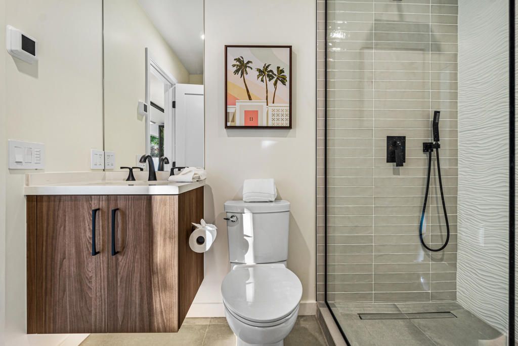 Image 34 of property listing at 130 W Racquet Club Road 308, Palm Springs, CA 92262