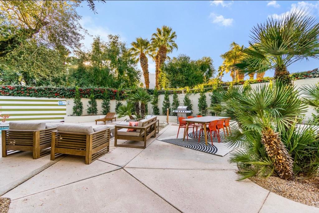 Image 40 of property listing at 130 W Racquet Club Road 308, Palm Springs, CA 92262