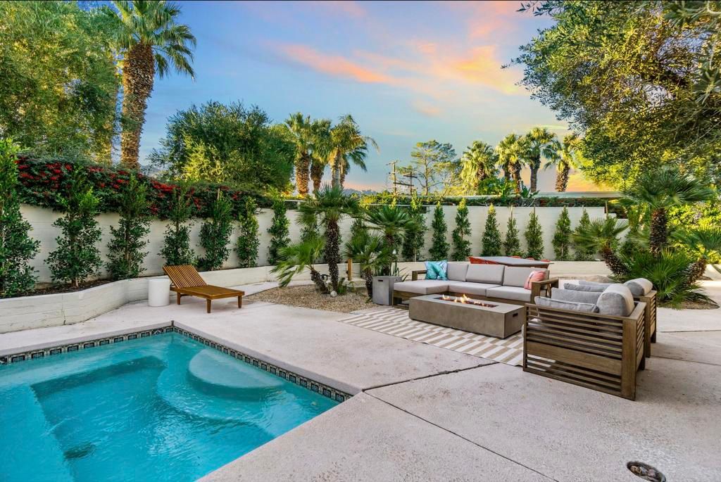 Image 41 of property listing at 130 W Racquet Club Road 308, Palm Springs, CA 92262