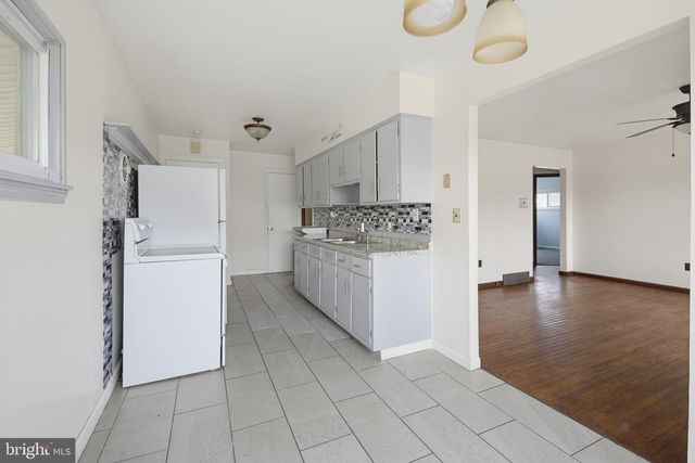 521 N 9TH AVE, Lebanon, PA 17046