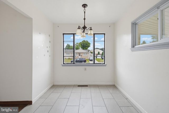 521 N 9TH AVE, Lebanon, PA 17046