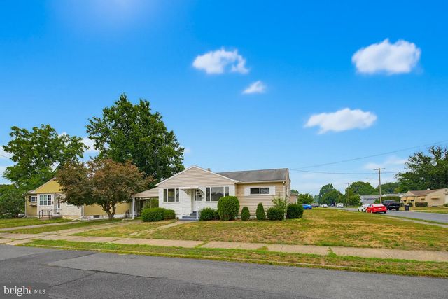 521 N 9TH AVE, Lebanon, PA 17046