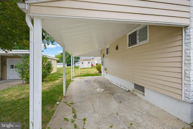 521 N 9TH AVE, Lebanon, PA 17046