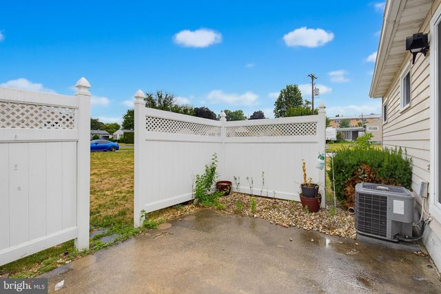 521 N 9TH AVE, Lebanon, PA 17046
