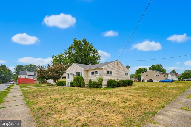 521 N 9TH AVE, Lebanon, PA 17046