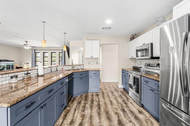 3242 CARDIFF ST, Punta Gorda, FL 33983
