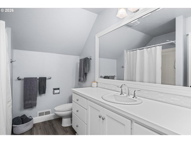 3387 WINCHESTER Way, Eugene, OR 97401