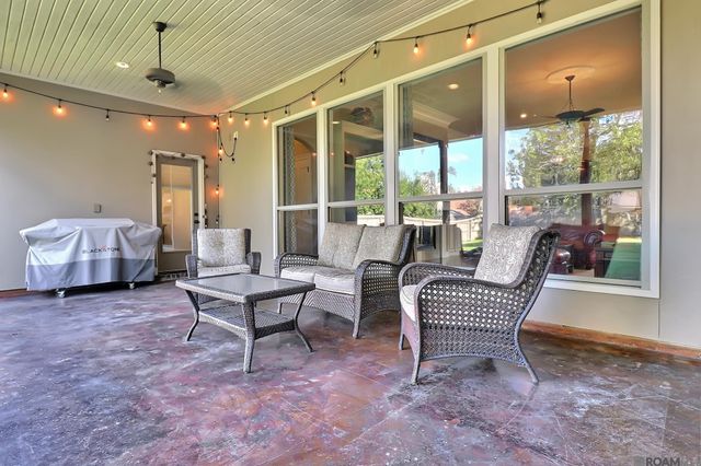 15719 Parkside Ct, Baton Rouge, LA 70817