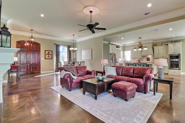 15719 Parkside Ct, Baton Rouge, LA 70817