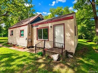 1446 N Cornell Avenue, Flint, MI 48505