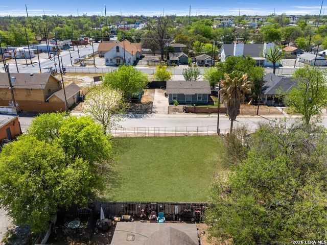 309 Albert, San Antonio, TX 78207