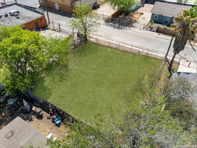 309 Albert, San Antonio, TX 78207
