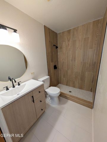 7465 Stoney HIll Drive 9D, El Paso, TX 79904