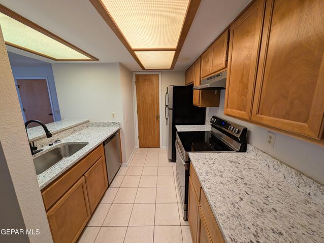 7465 Stoney HIll Drive 9D, El Paso, TX 79904