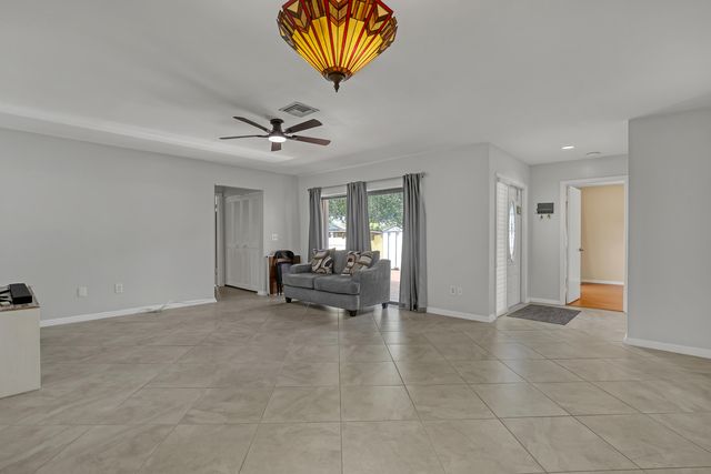 8184 Ambach Way, Hypoluxo, FL 33462