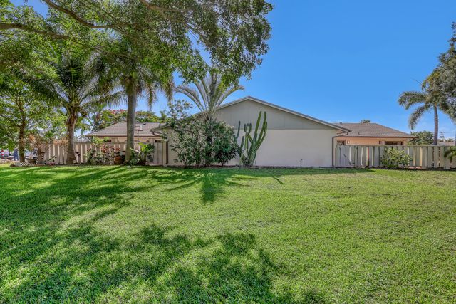 8184 Ambach Way, Hypoluxo, FL 33462