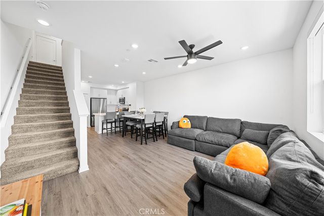 709 Cara Cara Lane, Covina, CA 91723
