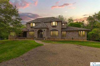 101 Pohl Road, Mankato, MN 56001