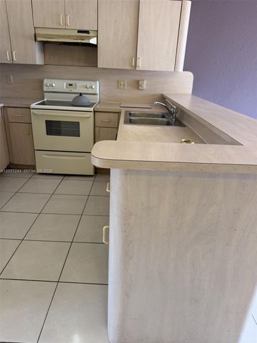 13752 SW 156th St, Miami, FL 33177
