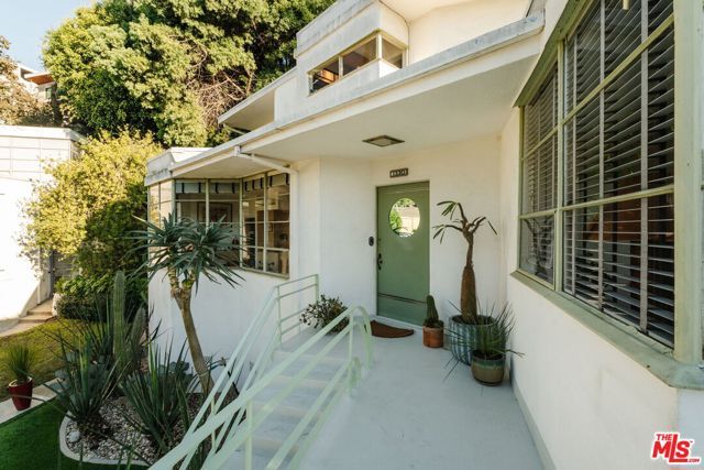 1530 N Easterly Terrace, Los Angeles, CA 90026