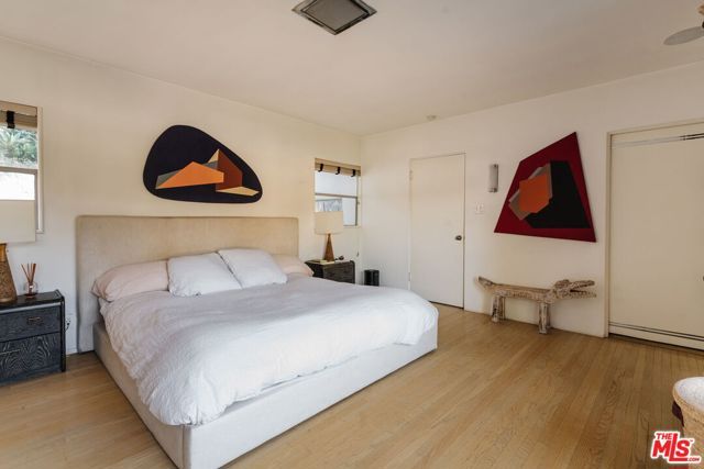 1530 N Easterly Terrace, Los Angeles, CA 90026