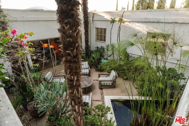 1530 N Easterly Terrace, Los Angeles, CA 90026