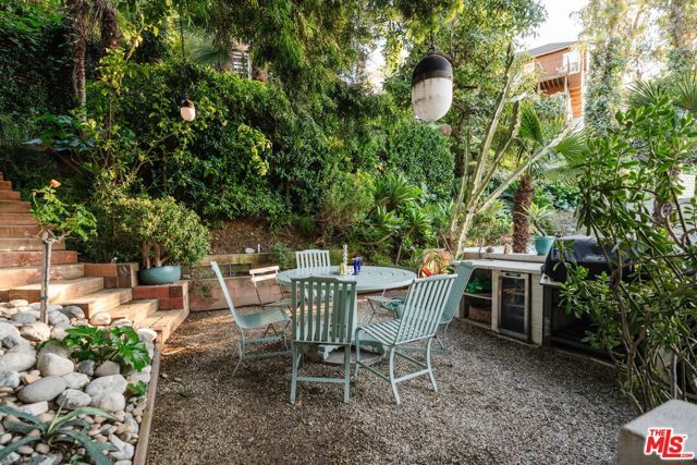 1530 N Easterly Terrace, Los Angeles, CA 90026