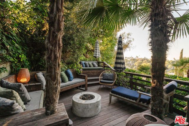 1530 N Easterly Terrace, Los Angeles, CA 90026