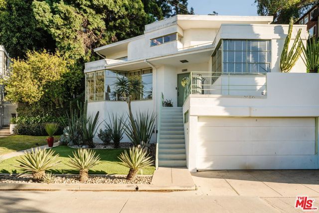 1530 N Easterly Terrace, Los Angeles, CA 90026