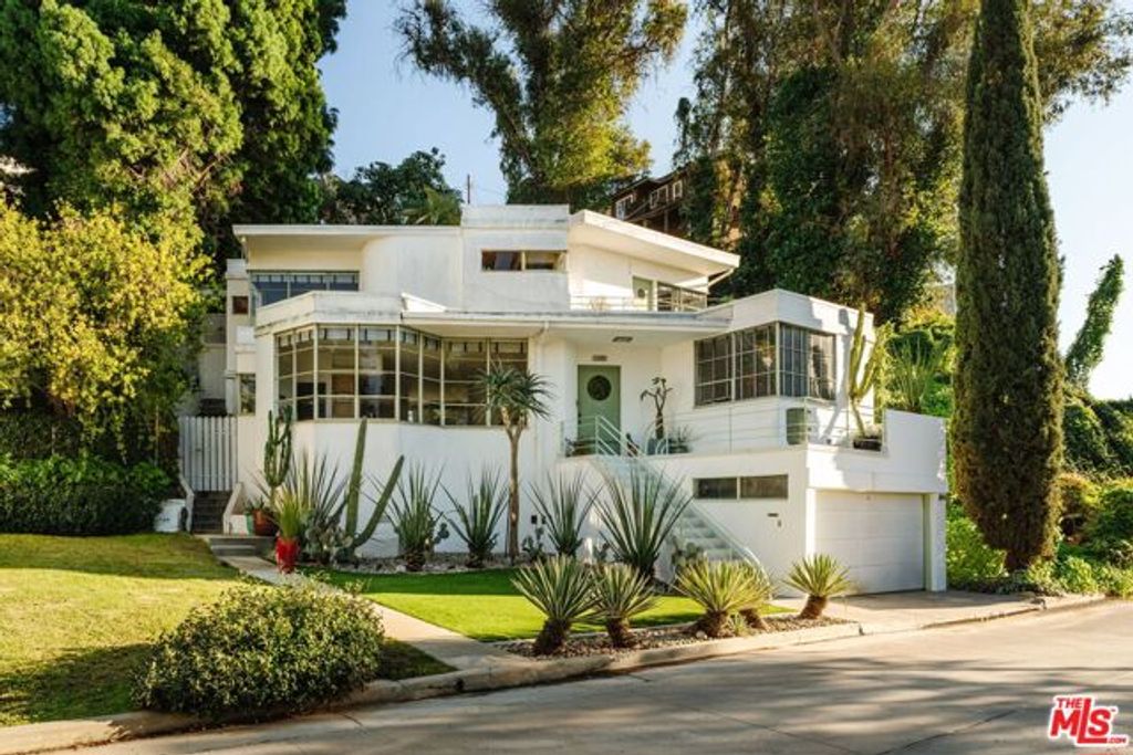 1530 N Easterly Terrace, Los Angeles, CA 90026