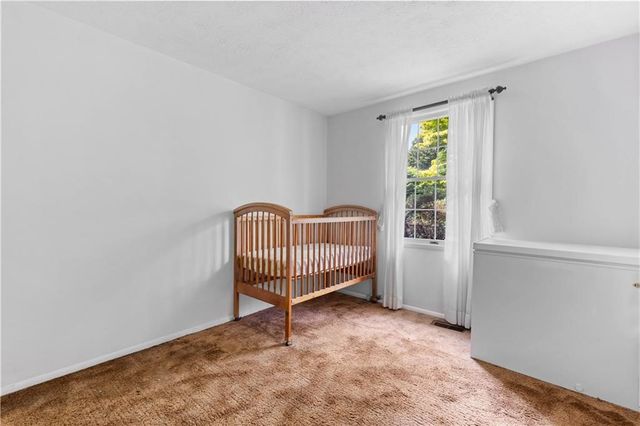 2 Hunters Pointe, Pittsford, NY 14534
