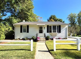 22 Wickett Street, New Hartford, CT 06057