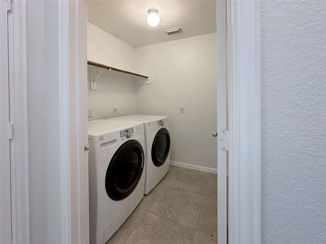 5114 Chasewood Drive, Bacliff, TX 77518