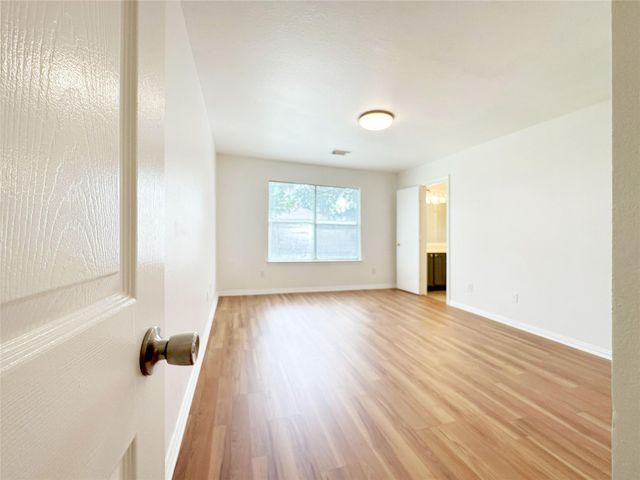 5114 Chasewood Drive, Bacliff, TX 77518