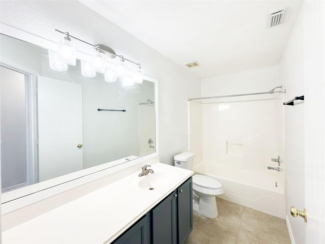 5114 Chasewood Drive, Bacliff, TX 77518