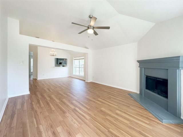 5114 Chasewood Drive, Bacliff, TX 77518