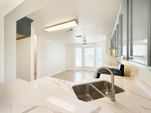 5114 Chasewood Drive, Bacliff, TX 77518