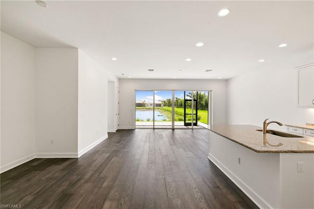 2924 Bloomfield WAY, Naples, FL 34112